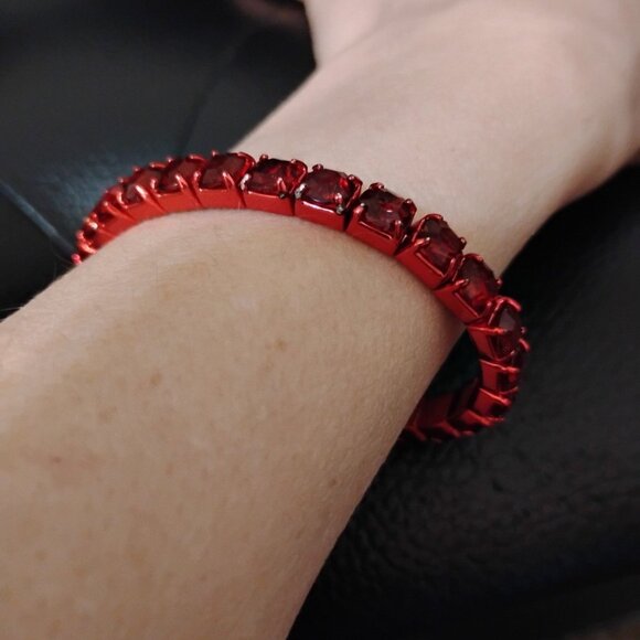 Chic Red Square Faceted Crystals In Cells Linked Bracelet On Elastic - Picture 4 of 10